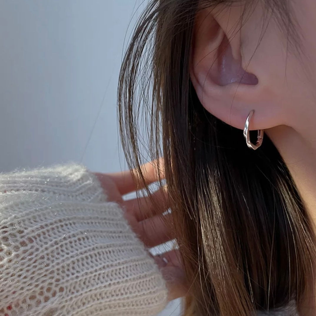 Chic and Simple Hoop Twist Earrings