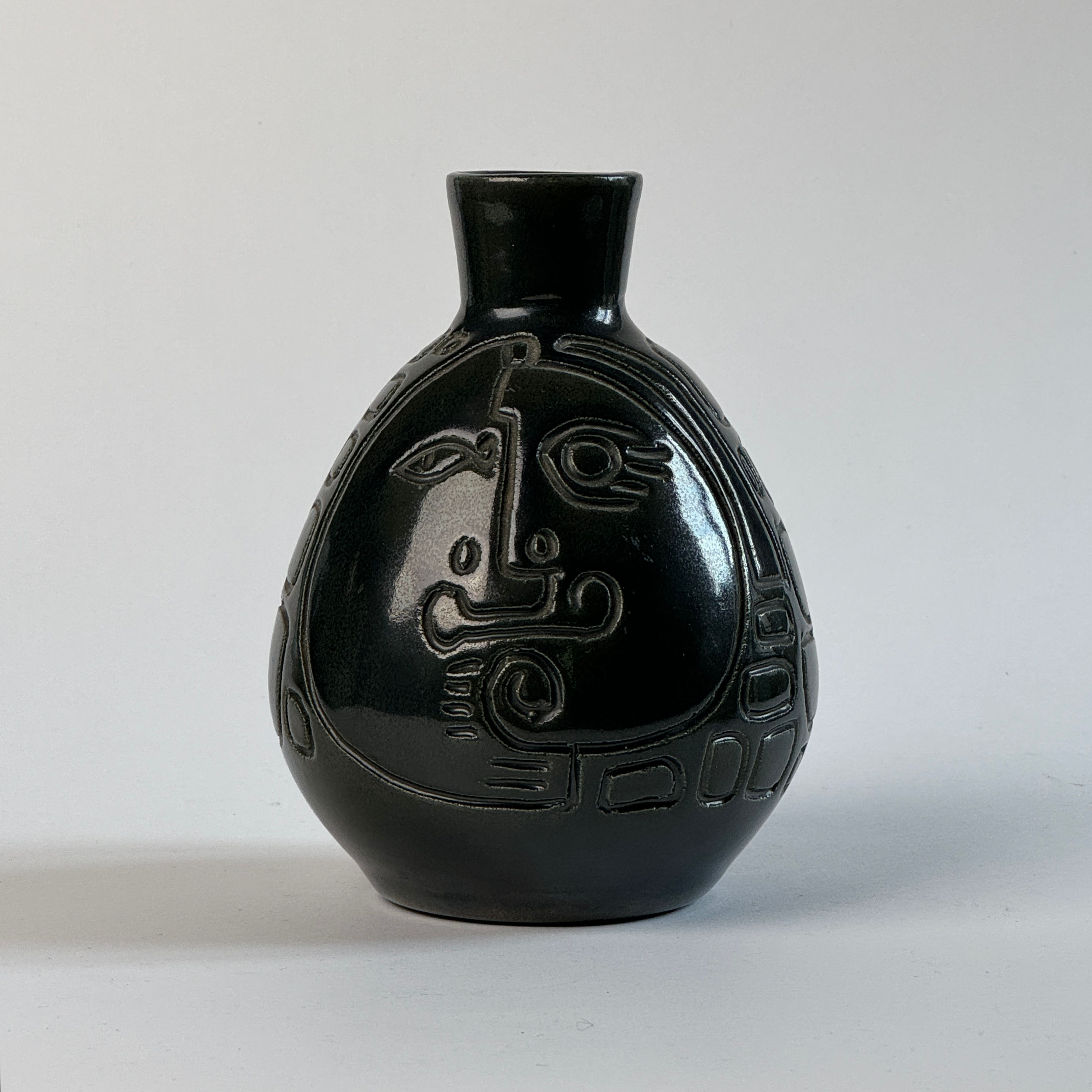 Rare black ceramic vase by the Accolay potters