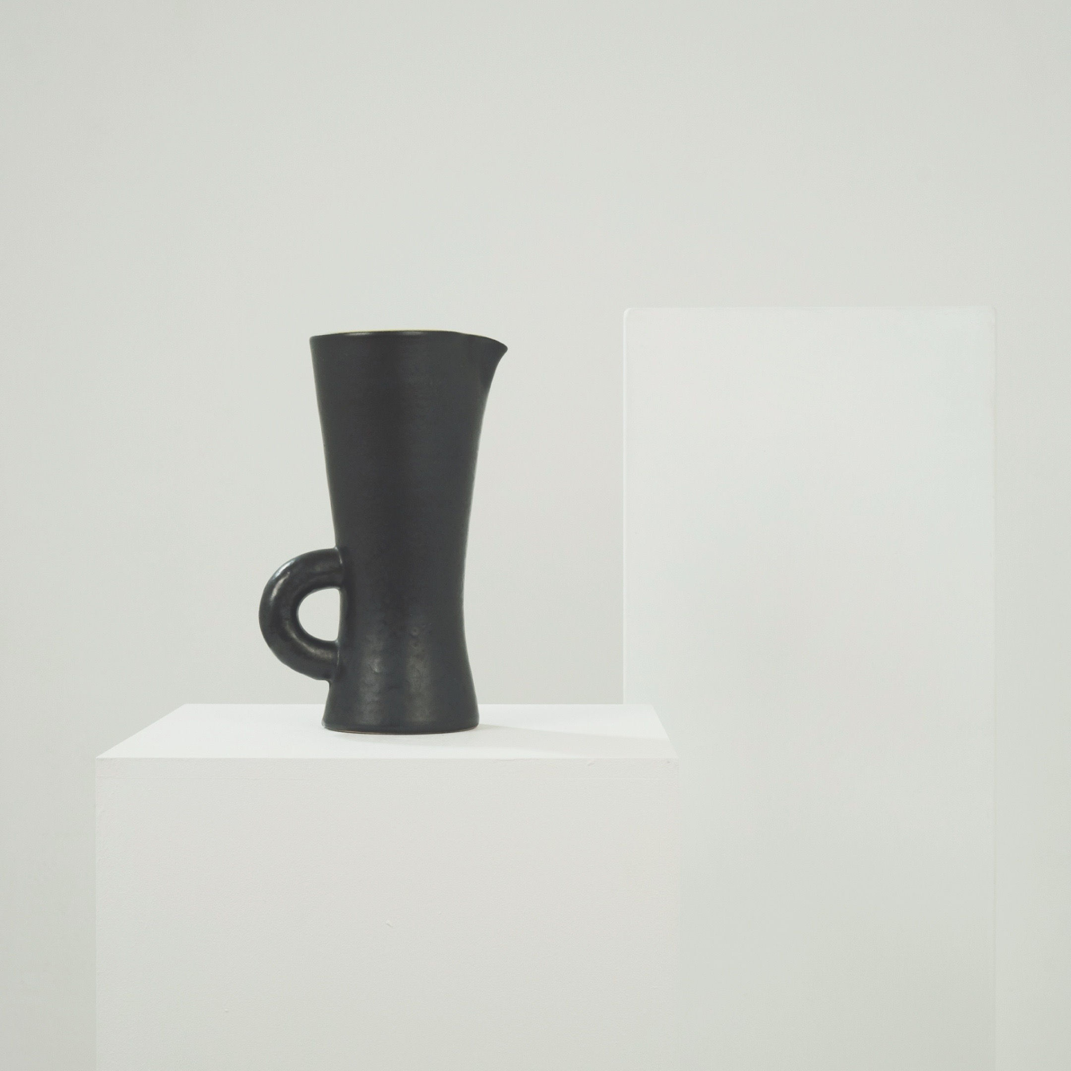 Pitcher n°860 by Pol Chambost