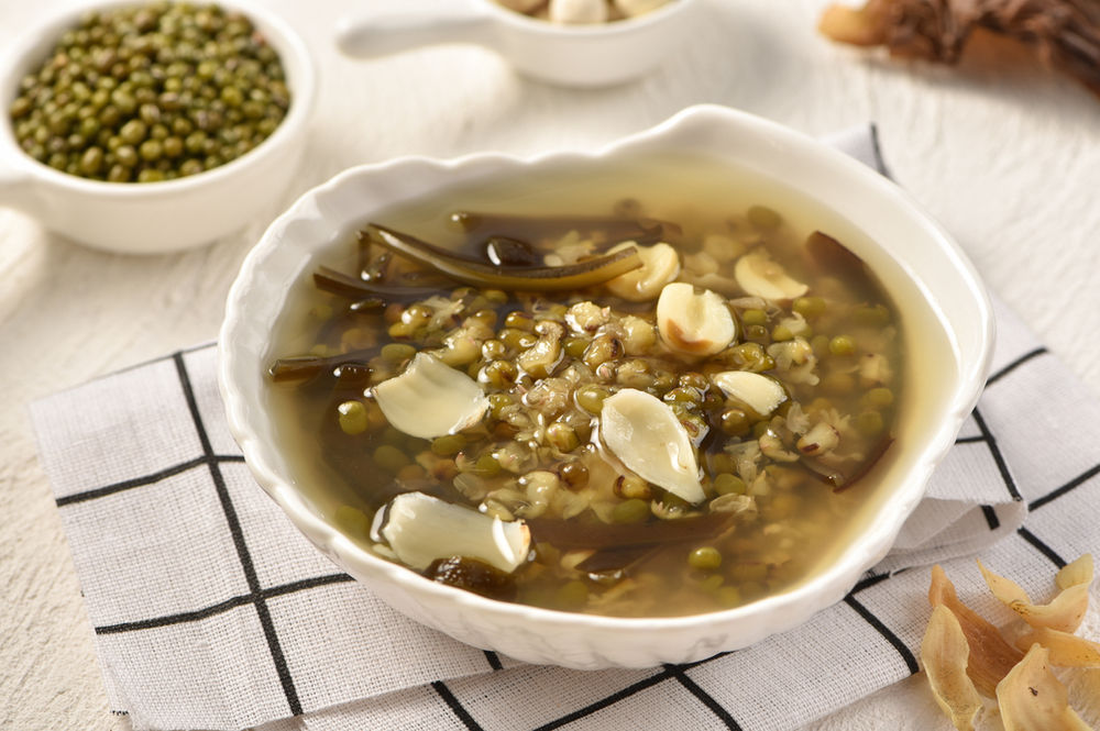 The Healing Benefits of Mung Bean & Lotus Seed Soup