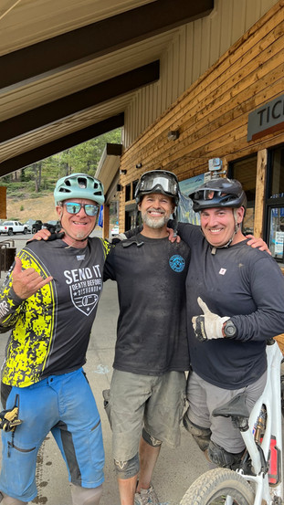 Group of Veterans Mountain Biking, Disconnect to Reconnect, D2RVets, and VeteransMTB riding Mountain Bikes at Dodge Ridge
