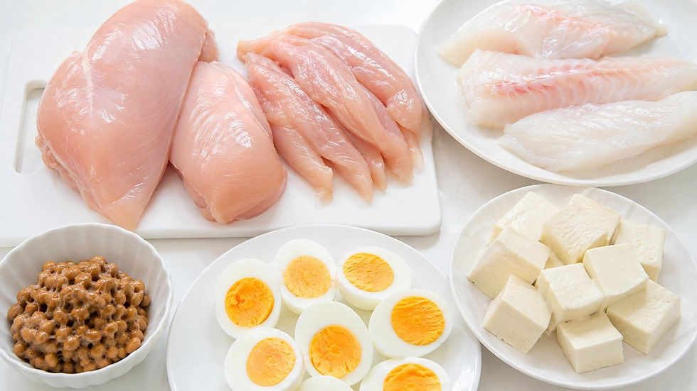 鶏むね肉・ささみ・白身魚・卵・豆腐など高たんぱく低脂質の食材