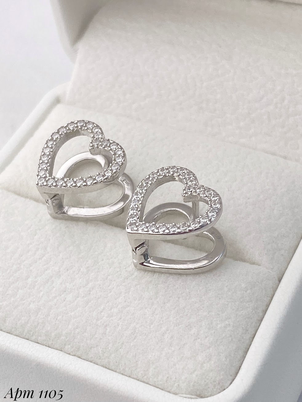 Срібні сережки сердечко