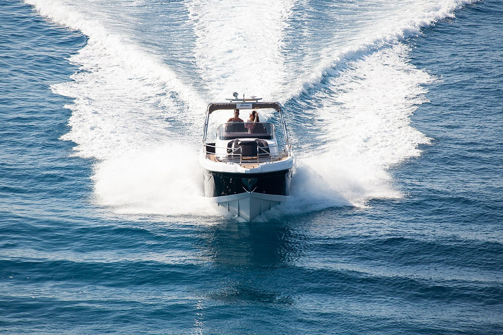 Miniatura: Ranieri International Next 370 SH