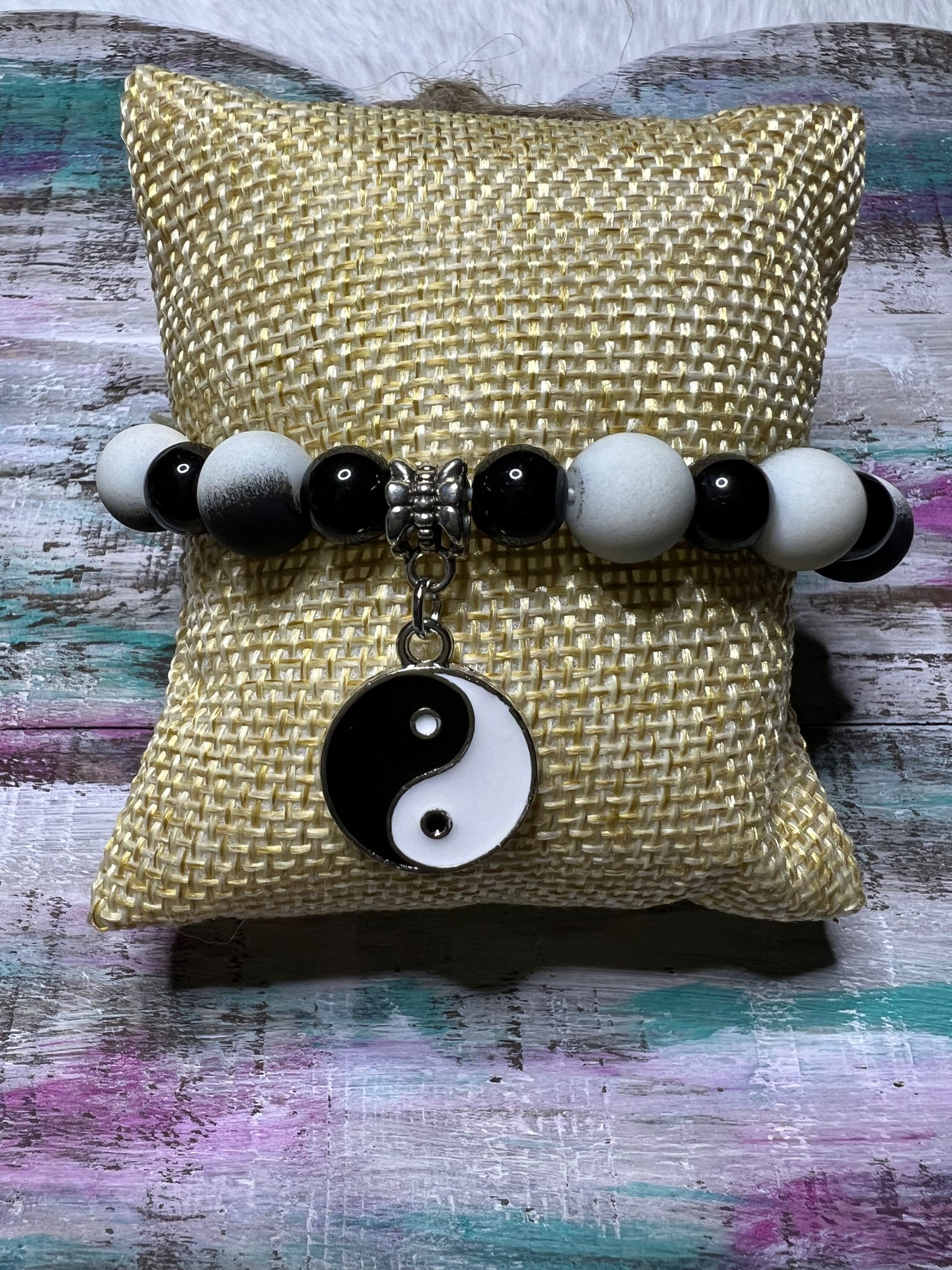 Yin & Yang Charm Stretch Bracelet 