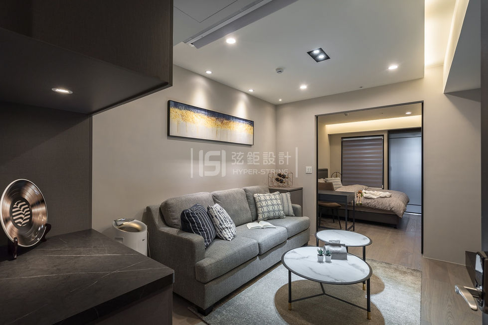 客廳沙發配置，符合空間比例的軟裝設計