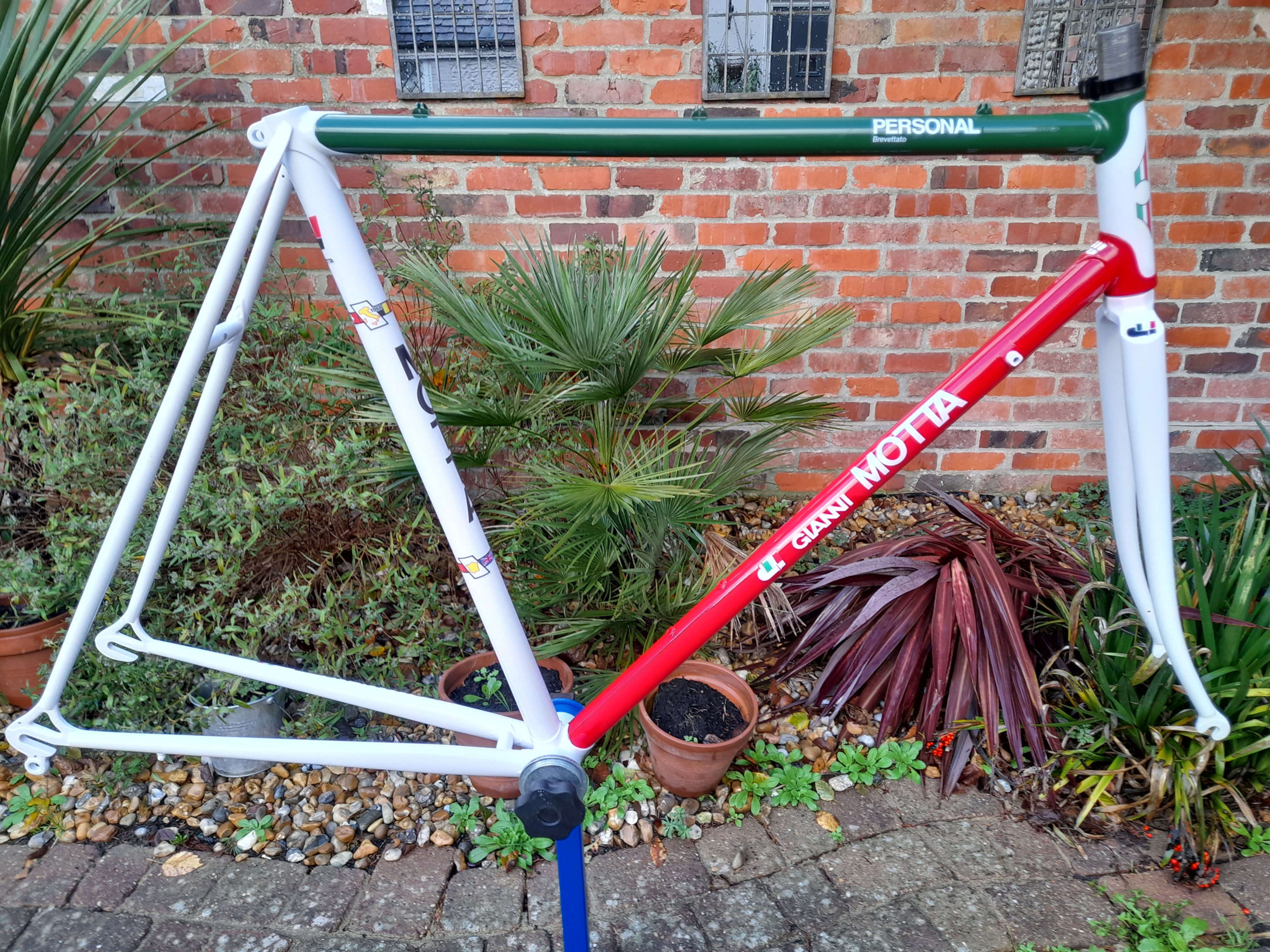 1981 Gianni MOTTA  Personal  56cm CT