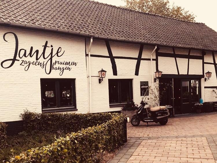 Jantje Zag Eens Pruimen Hangen Gulpen