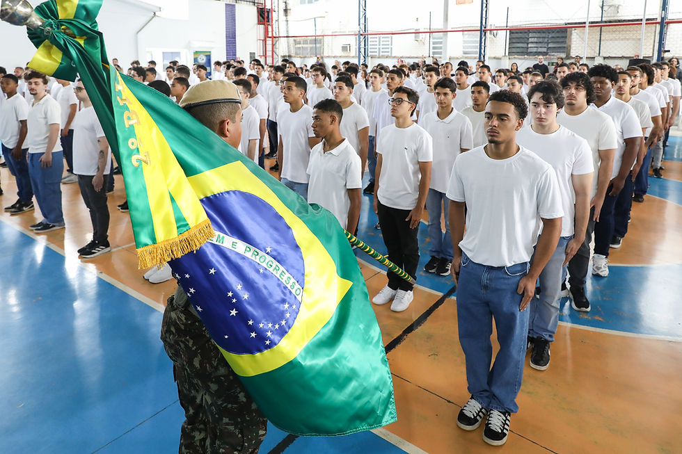 PELA PRIMEIRA VEZ, CAMPS SANTOS SEDIA CERIMÔNIA DE JURAMENTO À BANDEIRA