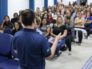 PAIS E RESPONSÁVEIS DA TURMA DO AVANÇAR PARTICIPAM DE REUNIÃO