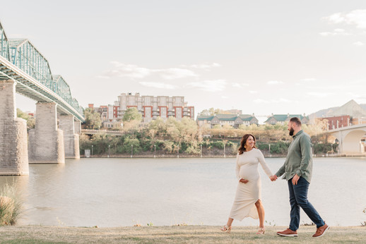 Downtown Chattanooga Waterfront Maternity Session featuring Coolidge Park and the Hunter Museum 24 Hour Terrace