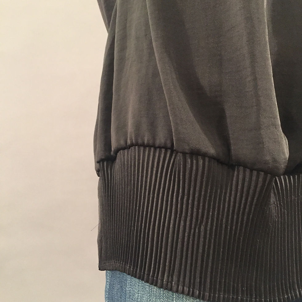 Miniaturbild: Kleid mit Plissée Abschluss, Gr. M