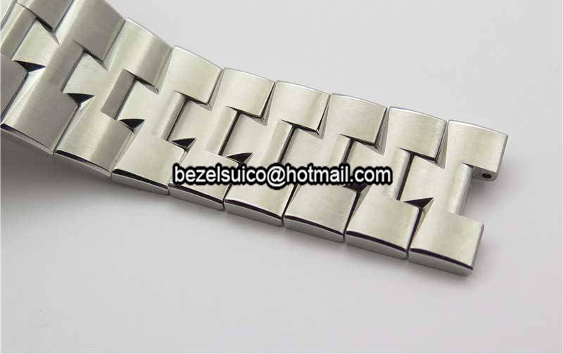 Miniatura: Super Vacheron C. Overseas Ultra-Thin