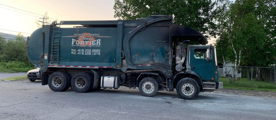 Incendies maîtrisés à Thetford Mines: Un camion à ordures et deux véhicules en feu, enquête en cours