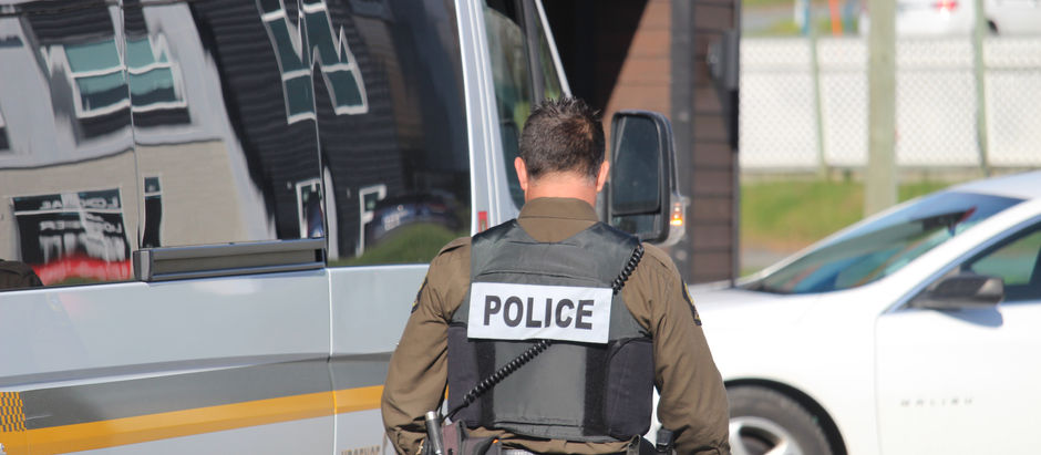 Laval: Un homme poignardé par par sa propre fille