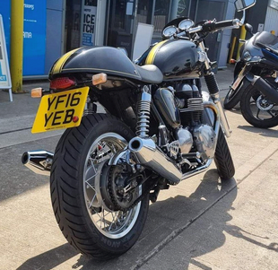 Thumbnail: TRIUMPH THRUXTON 900 2016