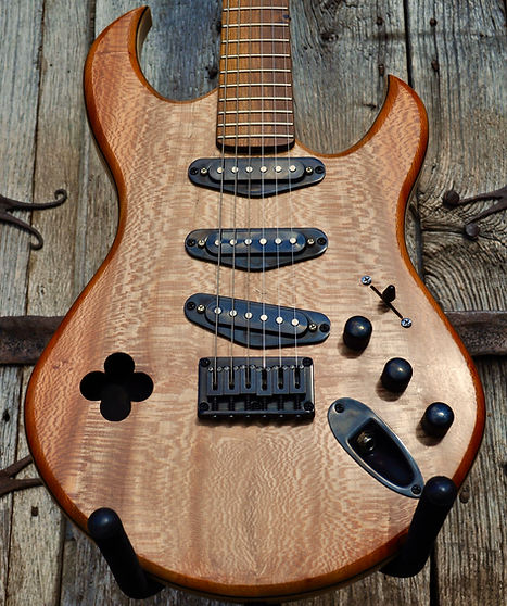 Manton Customs Horizon MK II London Plane Semi Hollow (7).jpeg