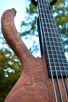 Manton Customs Ascendant 5 String Bass African Rosewood (18).jpeg