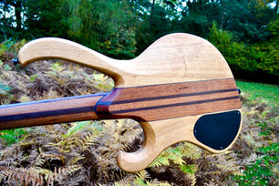 Manton Customs Ascendant 5 String Bass African Rosewood (20).jpeg