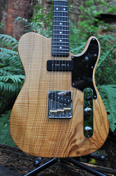 Manton Customs Echo MK I Tele Guitar (2).JPG