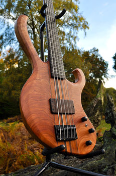 Manton Customs Ascendant 5 String Bass African Rosewood (4).jpeg