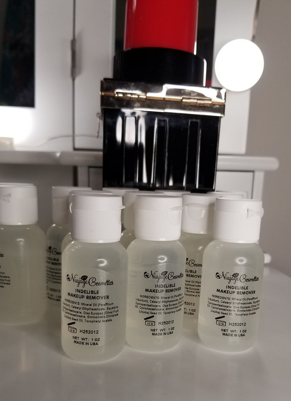 Thumbnail: Oil-Free Incredible Makeup Remover