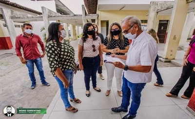 Cícero Lucena acompanha início das matrículas da Rede Municipal de Ensino e garante vagas para to...
