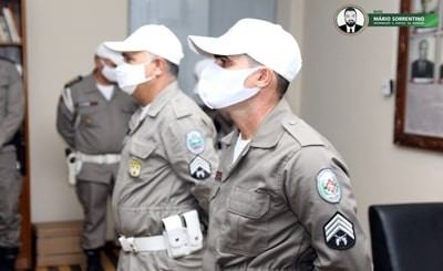 João Azevêdo promove policiais militares por ato de bravura em favor da sociedade