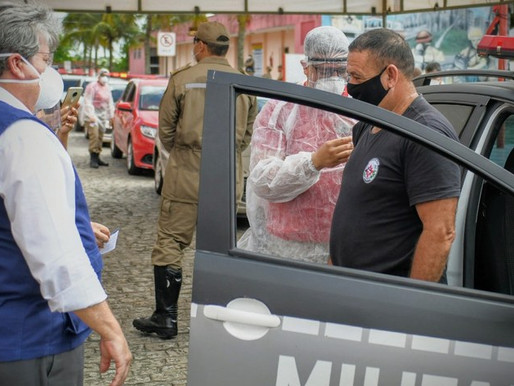 João Azevêdo acompanha início de vacinação das forças de Segurança e anuncia chegada de novas doses
