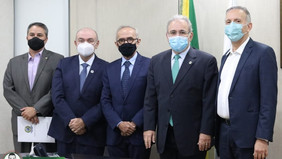 Cícero encontra o ministro da Saúde para garantir mais medicamentos e equipamentos para atender JP