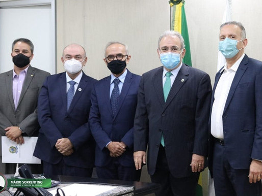 Cícero encontra o ministro da Saúde para garantir mais medicamentos e equipamentos para atender JP