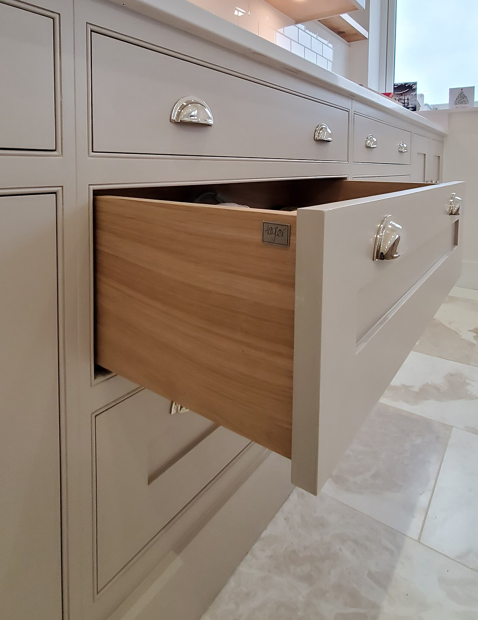 solid oak dovetail drawer box detail.