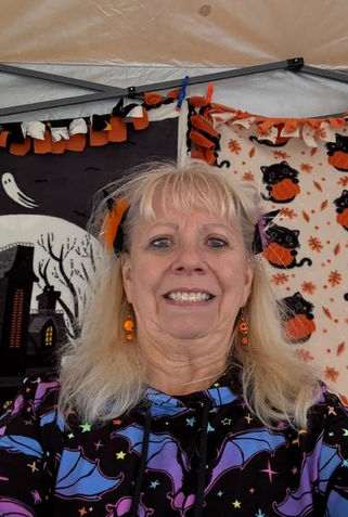 Nana's Creations at the Redding Farmers Markets (photo 3 of 6)