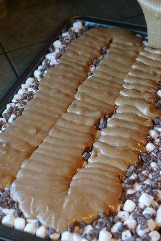 Toffee Girl at the Redding Farmers Markets (photo 1 of 3)