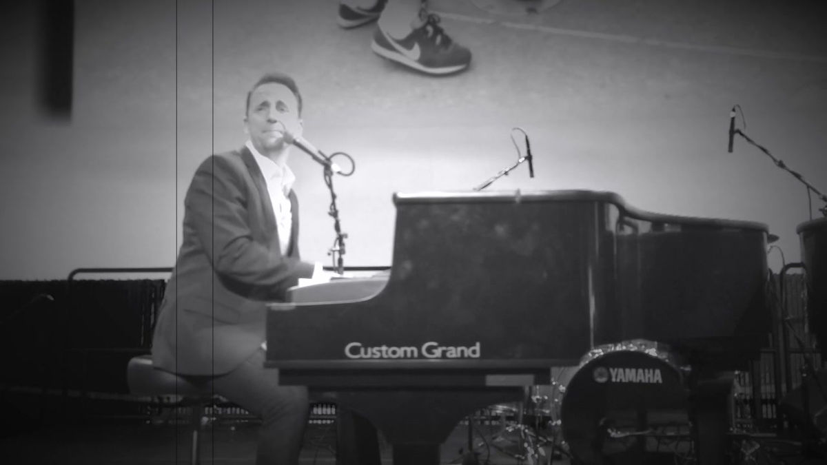 Dueling Pianos with Jeff & Rhiannon