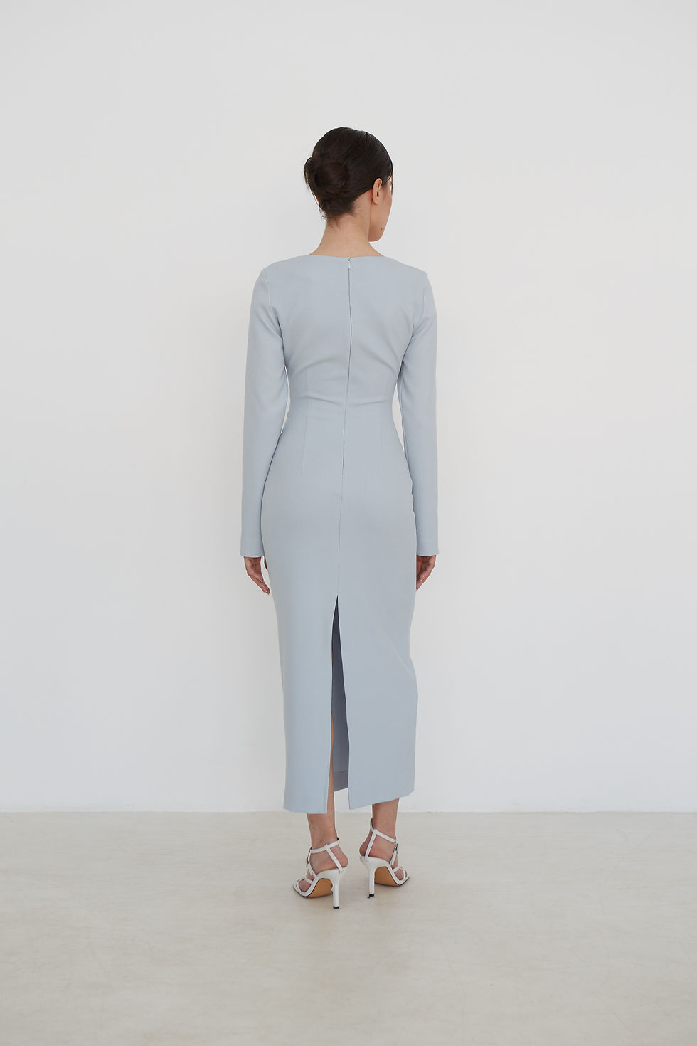 Thumbnail: Платье с отрезным лифом