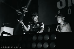 MOONBEATS ASIA / STOOKI SOUND