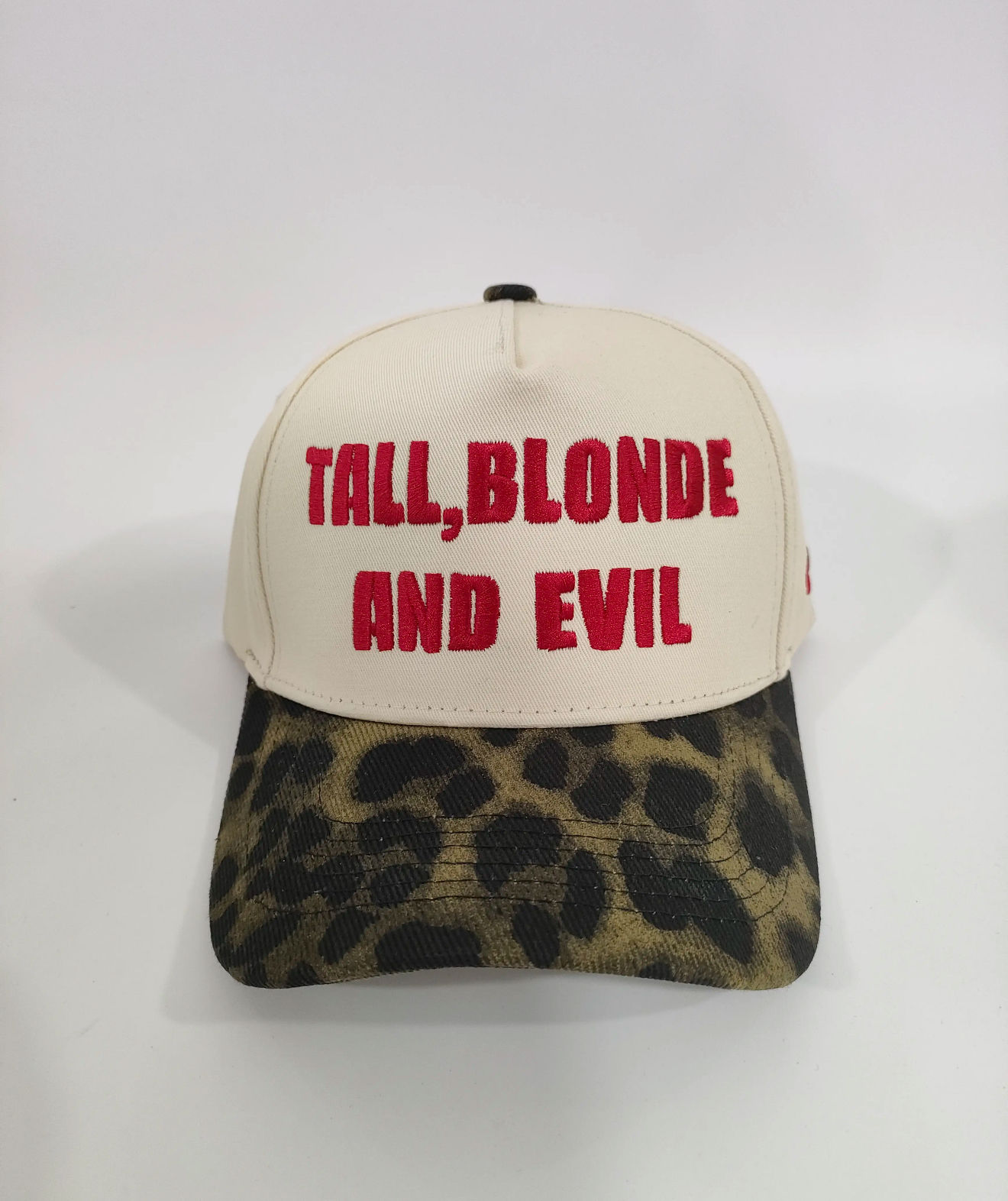Blonde & evil cap 