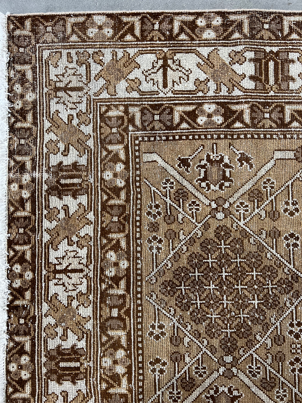 Thumbnail: Vintage Bakhtiar Rug