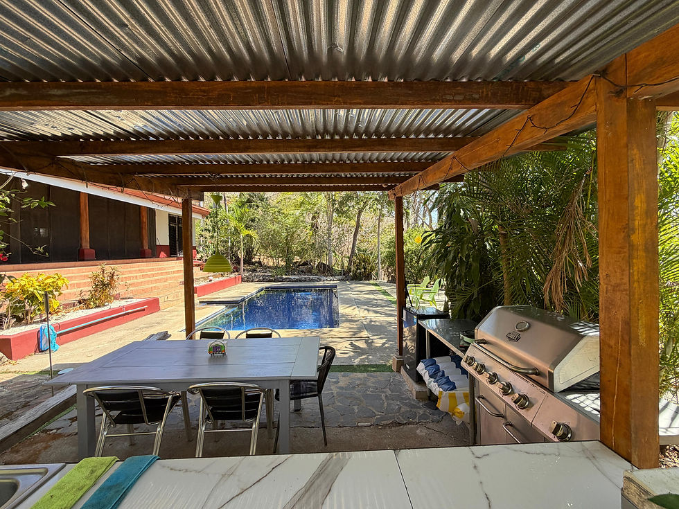 vue du rancho et de la piscine