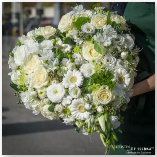 Couronne funéraire cœur blanc fleurs