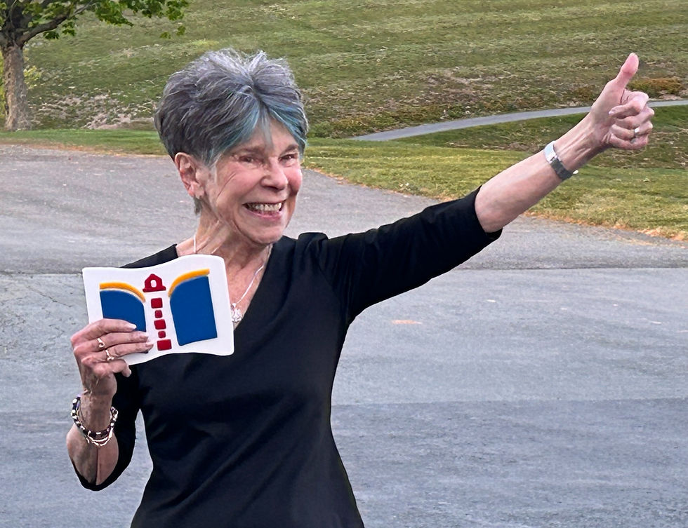 Halina with the Evelyn Richardson award
