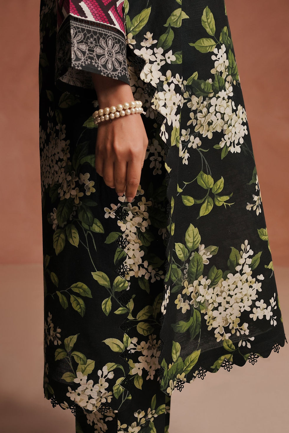 Thumbnail: Manara Ready To Wear Khaddar 2Pc - Monroe