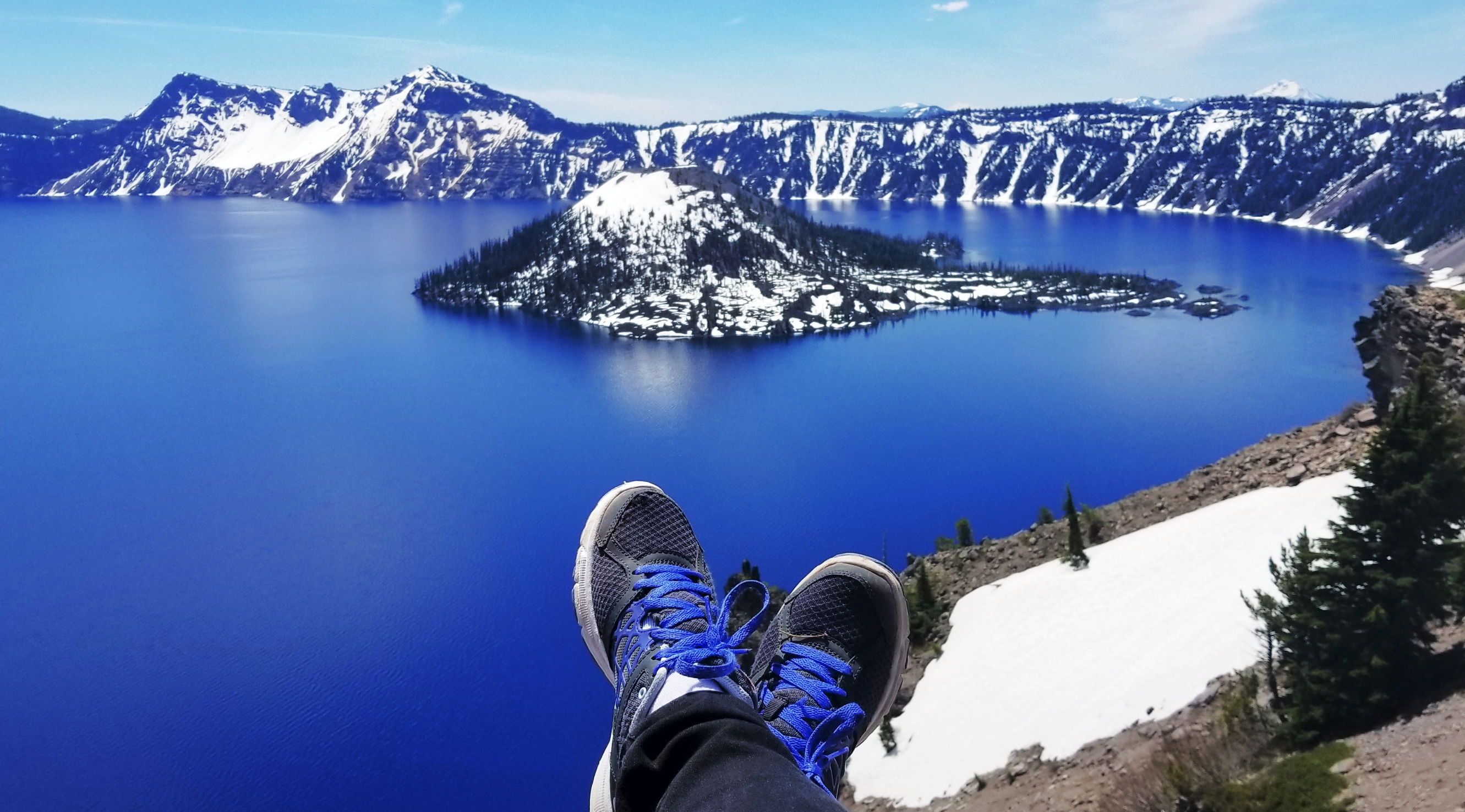 Crater Lake with its cobalt blue waters and snow clad mountains!