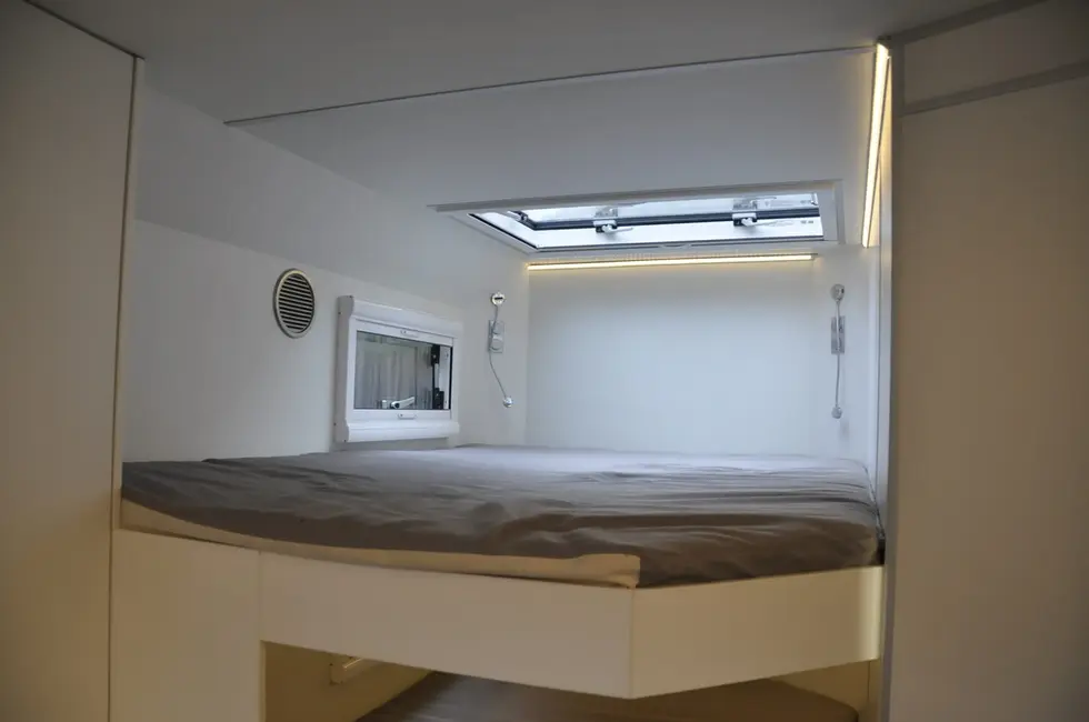 Stewart & Stevenson 4x4 Expeditionsmobil. Doppelbett oben