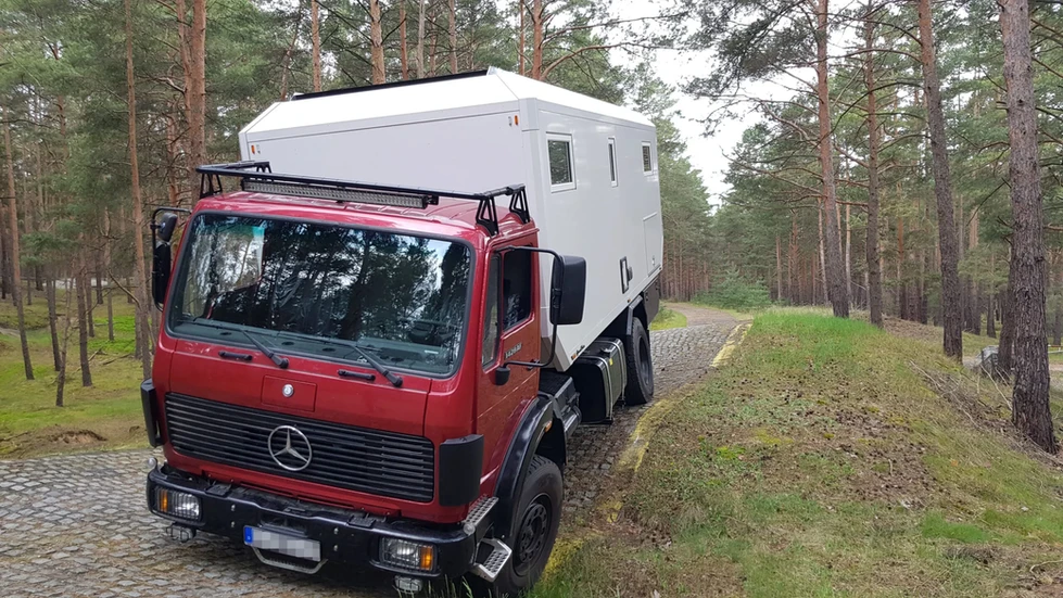 Mercedes Benz NG 80 4x4 Expeditionsfahrzeug.