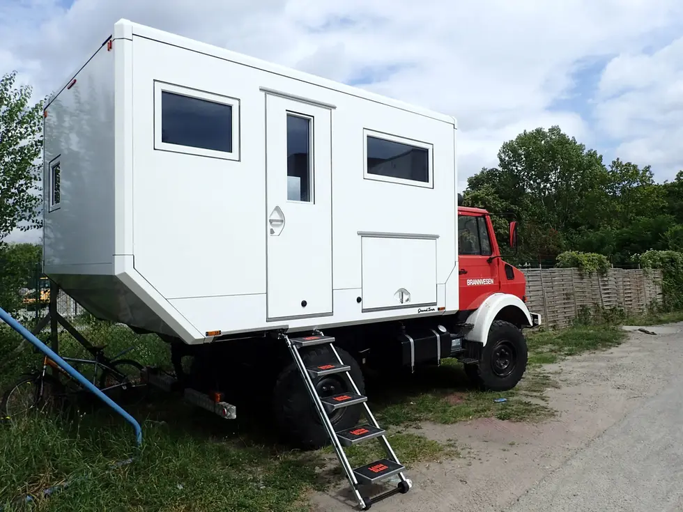 Unimog 1550 L 4×4 Expeditionsfahrzeug.