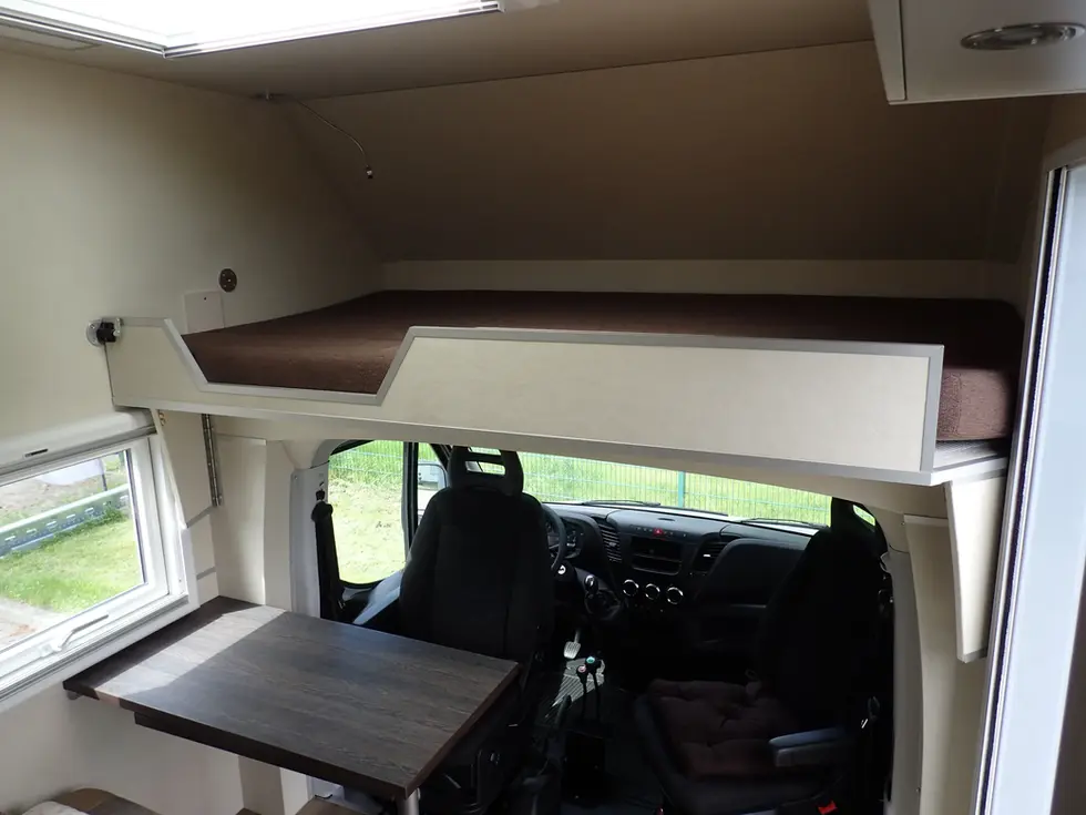 Iveco Daily 4x4 Expeditionsfahrzeug.
Bett