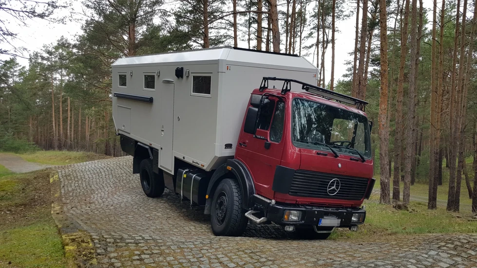 Mercedes Benz NG 80 4x4 Expeditionsfahrzeug. Verwindung