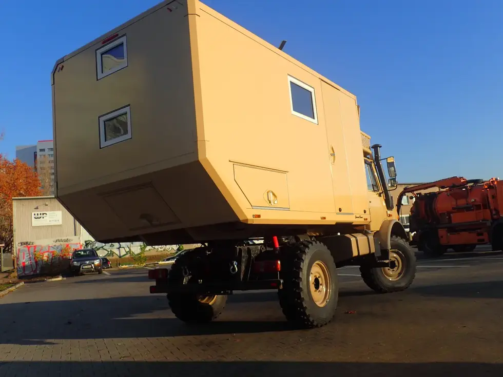 MB Unimog 1550 L 4×4 Expeditionsfahrzeug